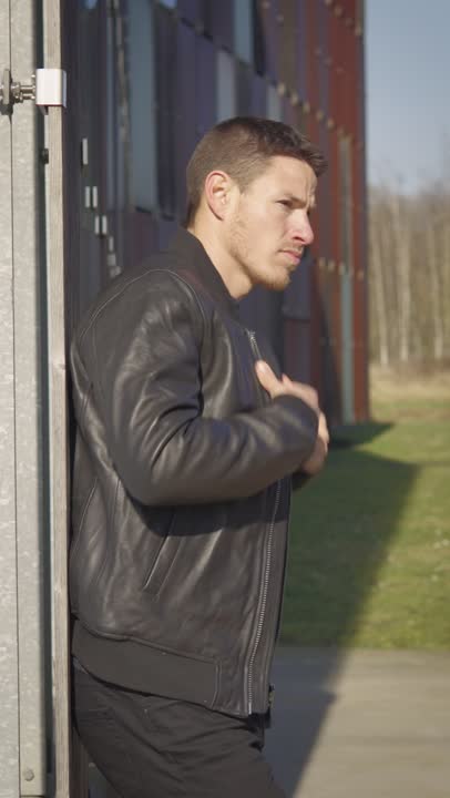 Blouson Bomber Cuir Noir Bata Taille 56 (3XL) - Homme - Occasion TB État