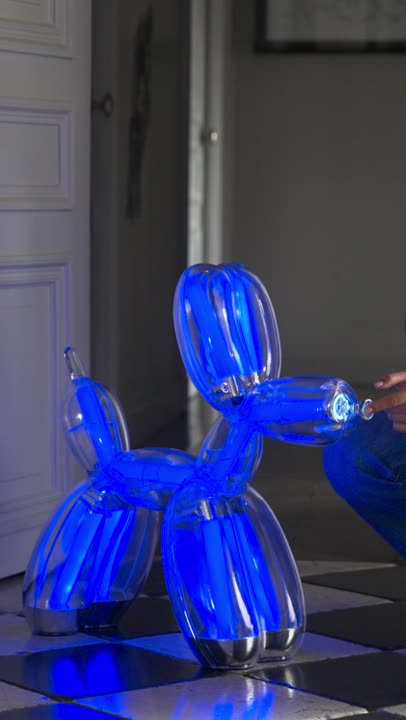 Balloon Dog Lamp Grande by Jeff Koons | Lexon