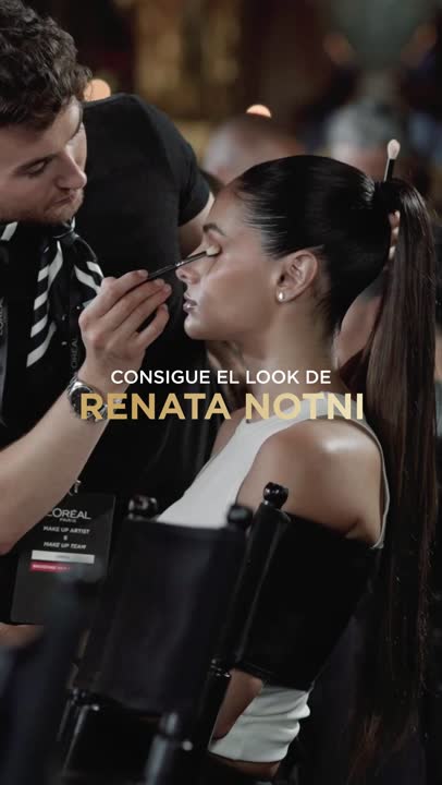 Story Video for Consigue el look de Renata Notni
