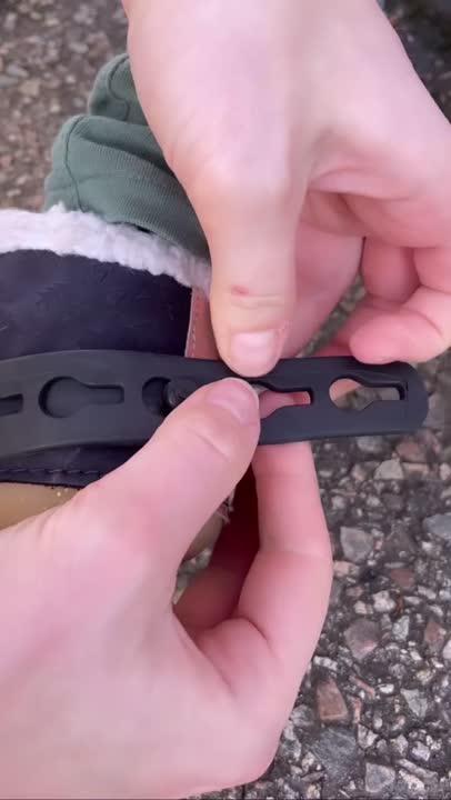 Smoby Protège-Chaussures Enfant - Ajustable Du 21 Au 27 - Pour Draisienne, Porteur - Noir